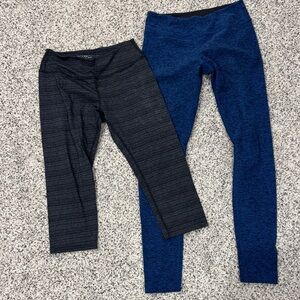 2 pairs Beyond Yoga Women’s Charcoal and Navy Leggings and capris